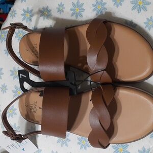 NWT memory foam sandals